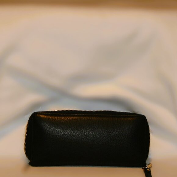 Michael Kors Purse,Wallet,Credit Card Holder - Picture 5 of 7